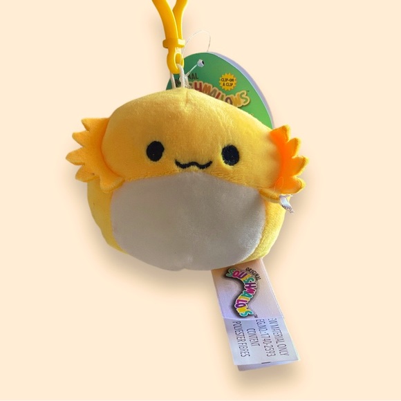 Trenton the Axolotl Rare Limited Edition Squishmallows Clip-On Keychain New Tags - Picture 1 of 4